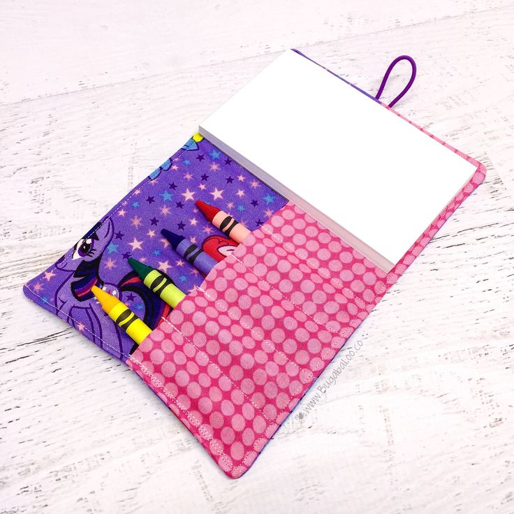 These adorable My Little Pony themed Doodlebug Crayon Wallets are the perfect gi… Wallpaper